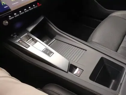 Photo 27 Peugeot 408  PureTech 130 ch S&S EAT8