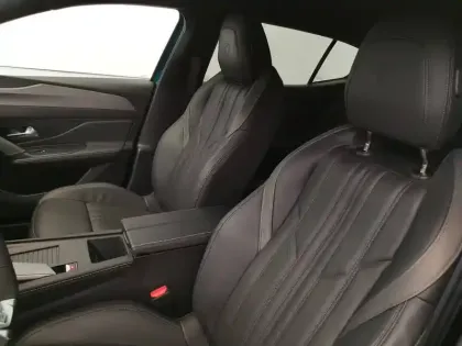 Photo 23 Peugeot 408  PureTech 130 ch S&S EAT8