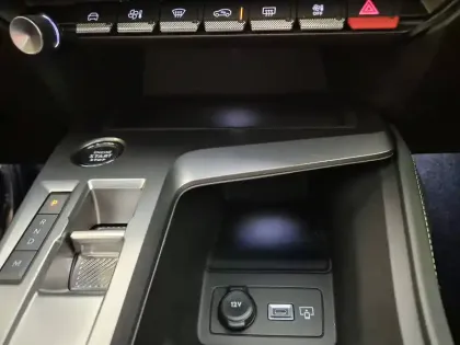 Photo 28 Peugeot 408  PureTech 130 ch S&S EAT8