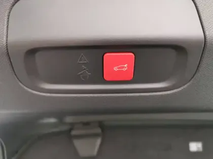 Photo 37 Peugeot 408  PureTech 130 ch S&S EAT8