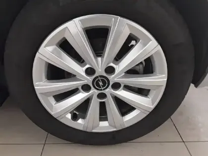 Photo 10 Opel Astra  1.5 Diesel 130 ch BVA8