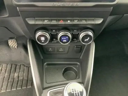 Photo 12 Dacia Duster  TCe 130 FAP 4x2 Prestige