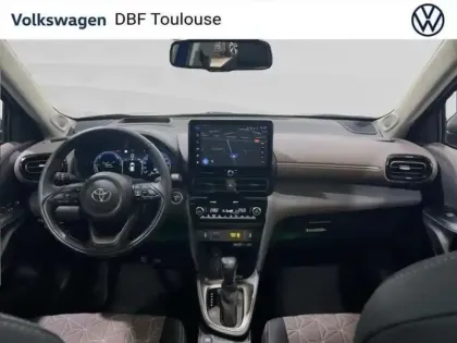 Photo 8 Toyota Yaris HYBRIDE 130h 2WD Collection