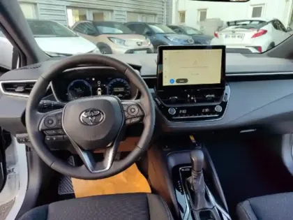 Photo 15 Toyota Corolla Hybride 1.8L 140h Dynamic Business 1