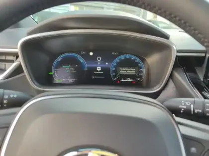 Photo 18 Toyota Corolla Hybride 1.8L 140h Dynamic Business 1