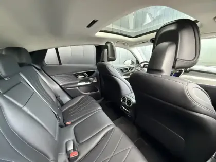 Photo 12 Mercedes Classe GLC 300 e Hybrid EQ 4MATIC AMG Line + 3