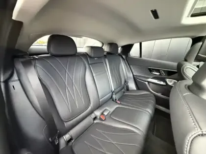 Photo 13 Mercedes Classe GLC 300 e Hybrid EQ 4MATIC AMG Line + 3