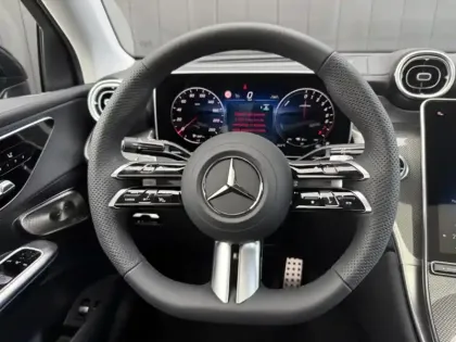 Photo 8 Mercedes Classe GLC 300 e Hybrid EQ 4MATIC AMG Line + 3