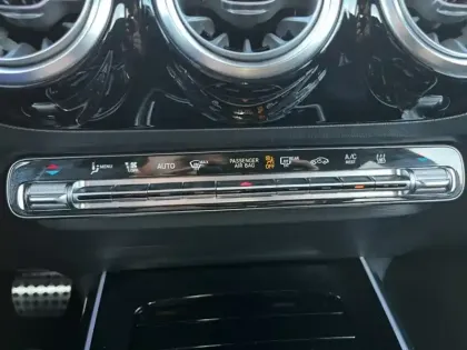 Photo 14 Mercedes GLA 250 e Hybrid EQ AMG Line