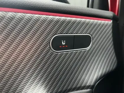 Photo 12 Mercedes Classe A 200 d Progressive Line Berline Pro