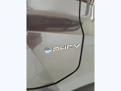 Photo 21 Toyota C-HR 2.0 PHEV 225 Design NG HYBRIDE RECHARGE