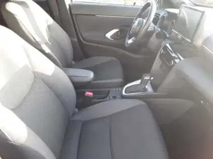 Photo 8 Toyota Yaris Hybride 1.5 HYBRID 116H DESIGN