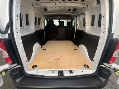 Photo 10 Peugeot Partner Fourgonnette M 950kg BlueHDi 130ch S&amp;S