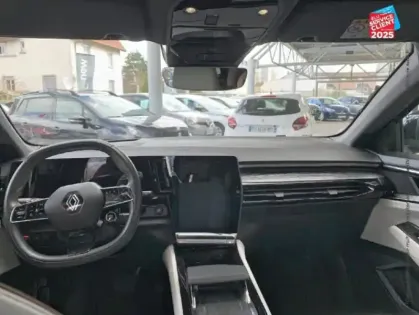 Photo 7 Renault Espace  1.2 E-Tech full hybrid 200ch Iconic