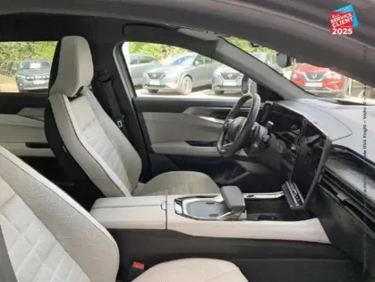 Photo 8 Renault Espace  1.2 E-Tech full hybrid 200ch Iconic