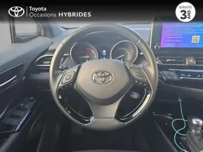 Photo 8 Toyota C-HR  1.8 Hybride 122ch Design Ultimate E-CVT