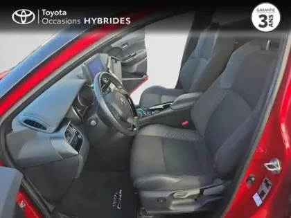 Photo 10 Toyota C-HR  1.8 Hybride 122ch Design Ultimate E-CVT