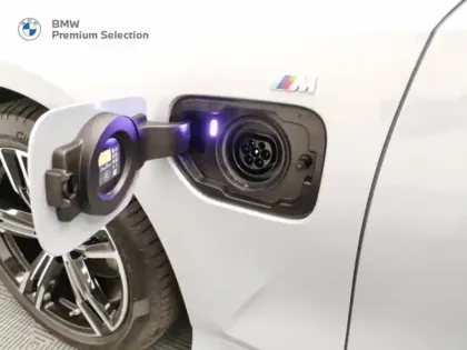 Photo 10 BMW Serie 3 Série 3 Touring 330eA 292ch M Sport