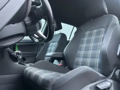 Photo 11 Volkswagen Golf  1.4 TSI 204ch Hybride Rechargeable GTE DSG6 Euro6d-T 5p 8cv