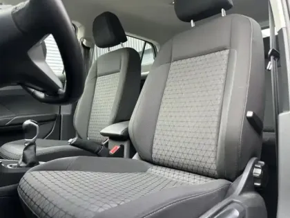 Photo 7 Volkswagen T-cross  1.0 TSI 110ch Life Plus