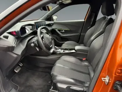 Photo 8 Peugeot 2008  1.2 PureTech 130ch S&S GT EAT8