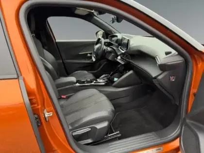 Photo 14 Peugeot 2008  1.2 PureTech 130ch S&S GT EAT8