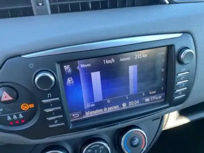 Photo 12 Toyota Yaris  110 VVT-i France 3p