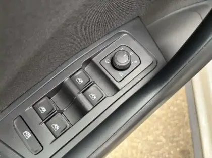 Photo 5 Volkswagen T-roc  1.5 TSI EVO 150ch Life Plus DSG7