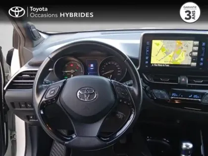 Photo 8 Toyota C-HR  122h Graphic 2WD E-CVT RC18