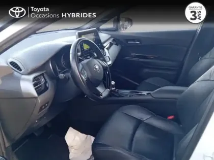 Photo 5 Toyota C-HR  122h Graphic 2WD E-CVT RC18