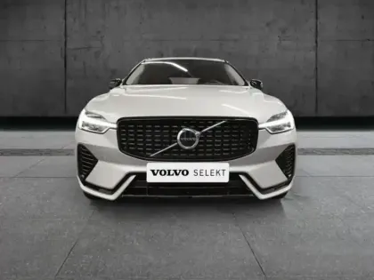 Photo 1 Volvo Xc60  T6 Hybride Rechargeable 253 + 145ch Ultra Style Dark Geartronic 8 AWD