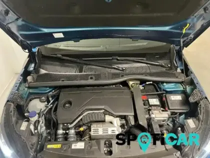 Photo 9 Peugeot 2008  1.2 Hybrid 136ch Allure e-DCS6