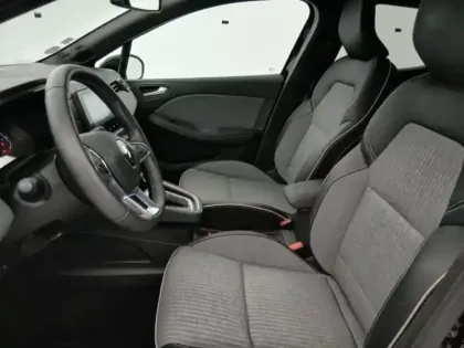 Photo 6 Renault Clio  1.6 E-Tech hybride 140ch Lutecia -21N