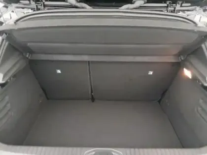 Photo 8 Renault Clio  1.6 E-Tech hybride 140ch Lutecia -21N