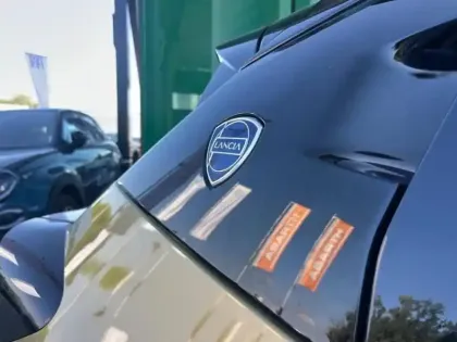 Photo 8 Lancia Ypsilon  Elettrica 156ch 51kWh LX (Certinergy 4750? déduit)