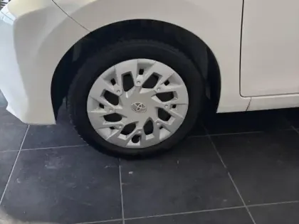 Photo 3 Toyota Aygo  1.0 VVT-i 72ch x-play 5P MY19