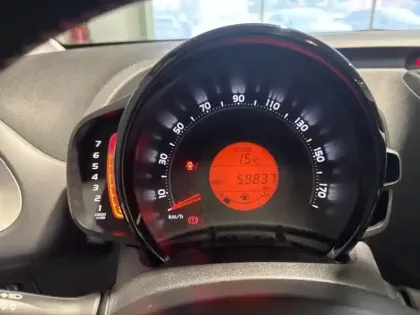 Photo 7 Toyota Aygo  1.0 VVT-i 72ch x-play 5P MY19