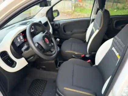 Photo 9 Fiat Panda  Classic 1.0 70ch BSG S&S Pandina