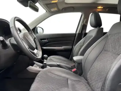 Photo 21 Suzuki Vitara  1.4 Boosterjet Hybrid 129ch Style MY24