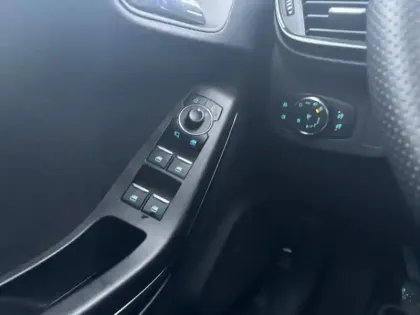 Photo 14 Ford Puma  1.0 Flexifuel 125ch S&S mHEV ST-Line