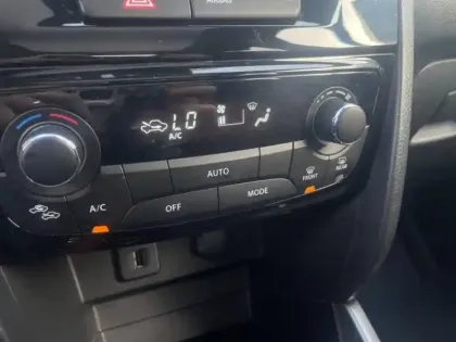 Photo 14 Suzuki Vitara  1.4 Boosterjet Hybrid 129ch Style