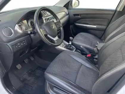 Photo 6 Suzuki Vitara  1.4 Boosterjet Hybrid 129ch Style