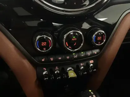 Photo 12 Mini Countryman  Cooper SE 125ch + 95ch Edition Premium Plus ALL4 BVA6