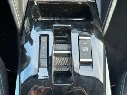 Photo 10 Citroën C4  PureTech 130ch S&S Shine EAT8