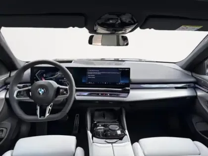 Photo 9 BMW Serie 5 Série 5 Touring 540dA 303ch M Sport xDrive