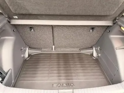 Photo 3 Skoda Fabia  1.0 TSI Evo2 116ch Clever Edition DSG7