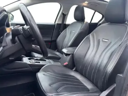 Photo 11 Ford Focus  1.0 EcoBoost 125ch Vignale BVA