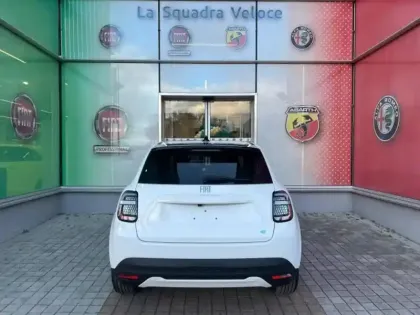 Photo 4 Fiat 600  e 156ch 54kWh La Prima (Certinergy 4750? déduit)