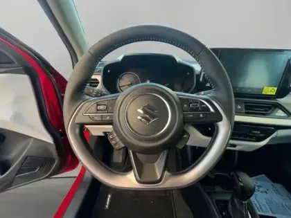 Photo 11 Suzuki Swift  1.2 Hybrid 83ch Privilège Auto