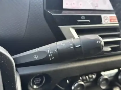 Photo 14 Citroën C4  PureTech 130ch S&S Shine